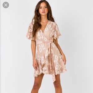Beautiful tan golden short sleeve dress